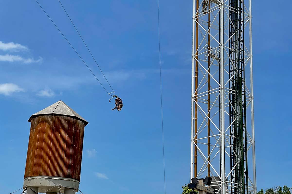 Large swing in Pigeon Forge, TN