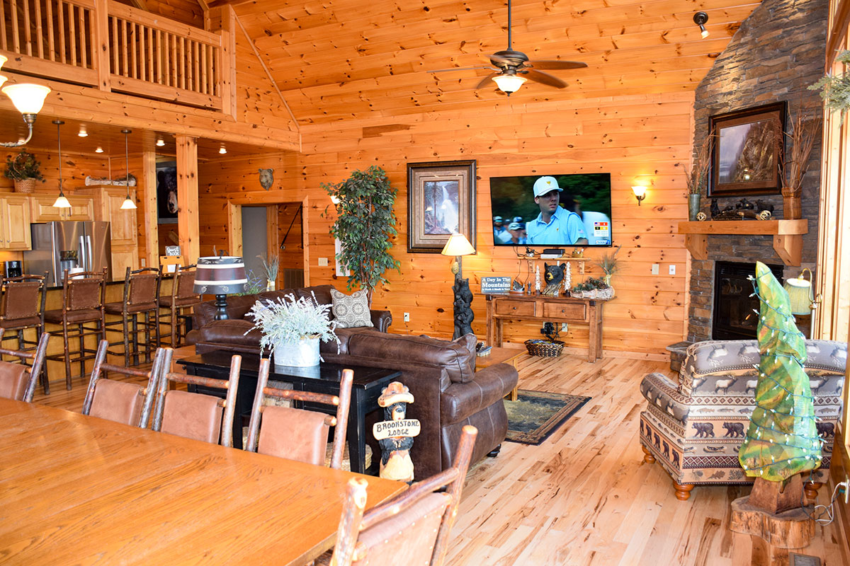 Brookstone Lodge Cabin image 10