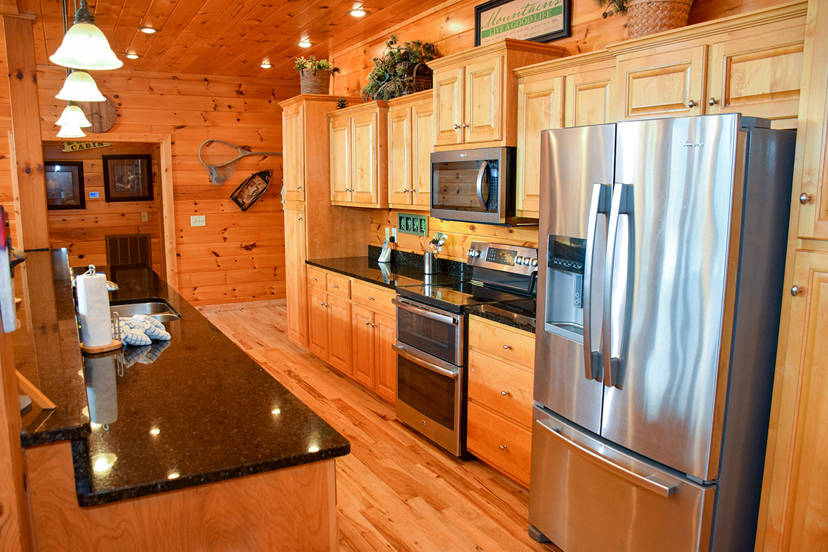 Brookstone Lodge Cabin image 14