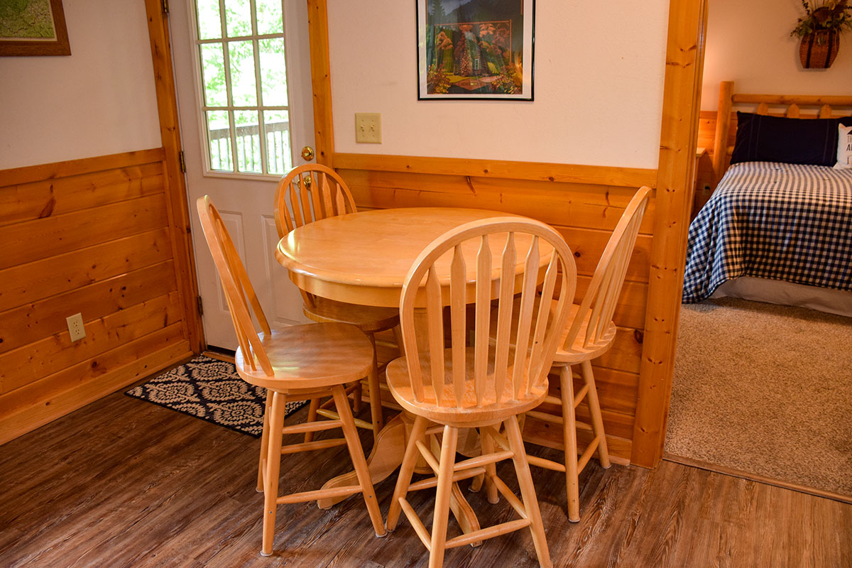 Grandmother\'s Mountain Lodge Cabin image 15