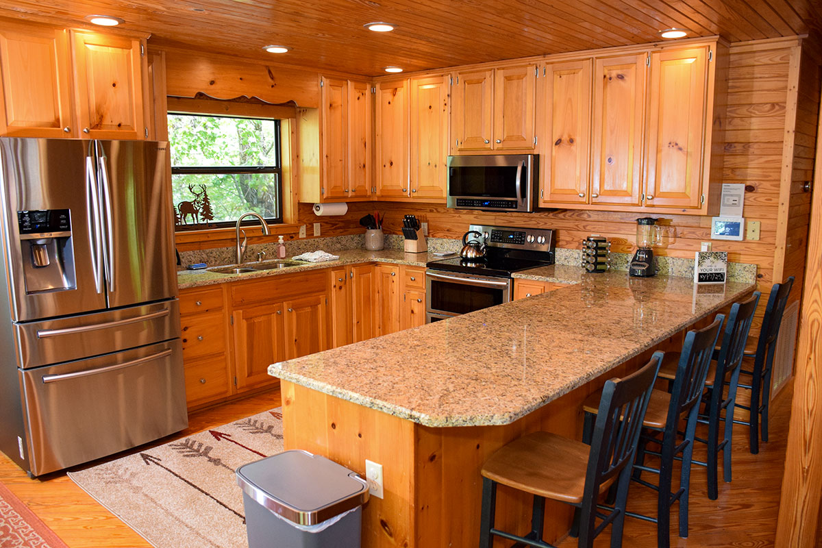 Hawk\'s Nest Cabin image 05