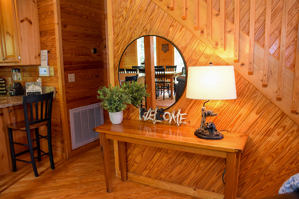 Hawk\'s Nest Cabin image 09