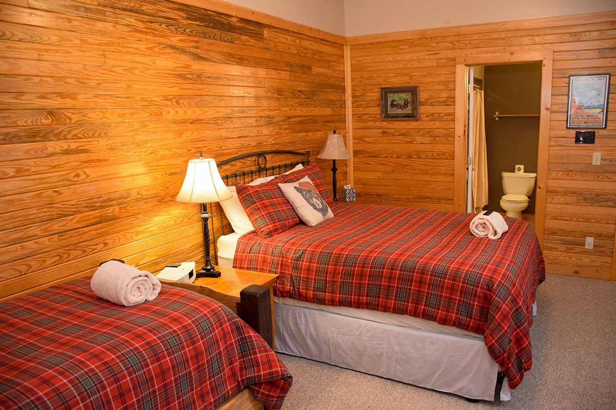 Hawk\'s Nest Cabin image 29