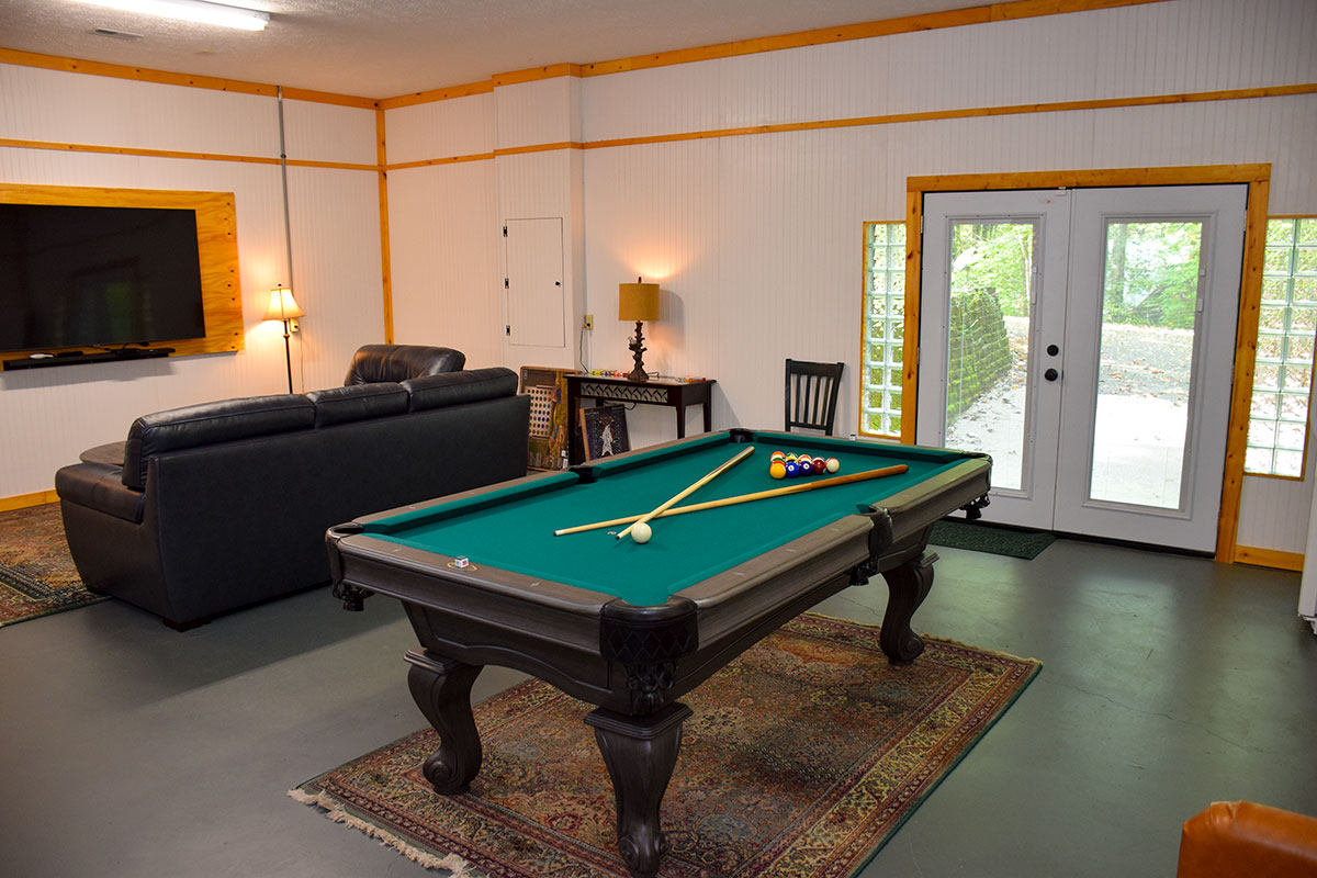 Hawk\'s Nest Cabin image 30