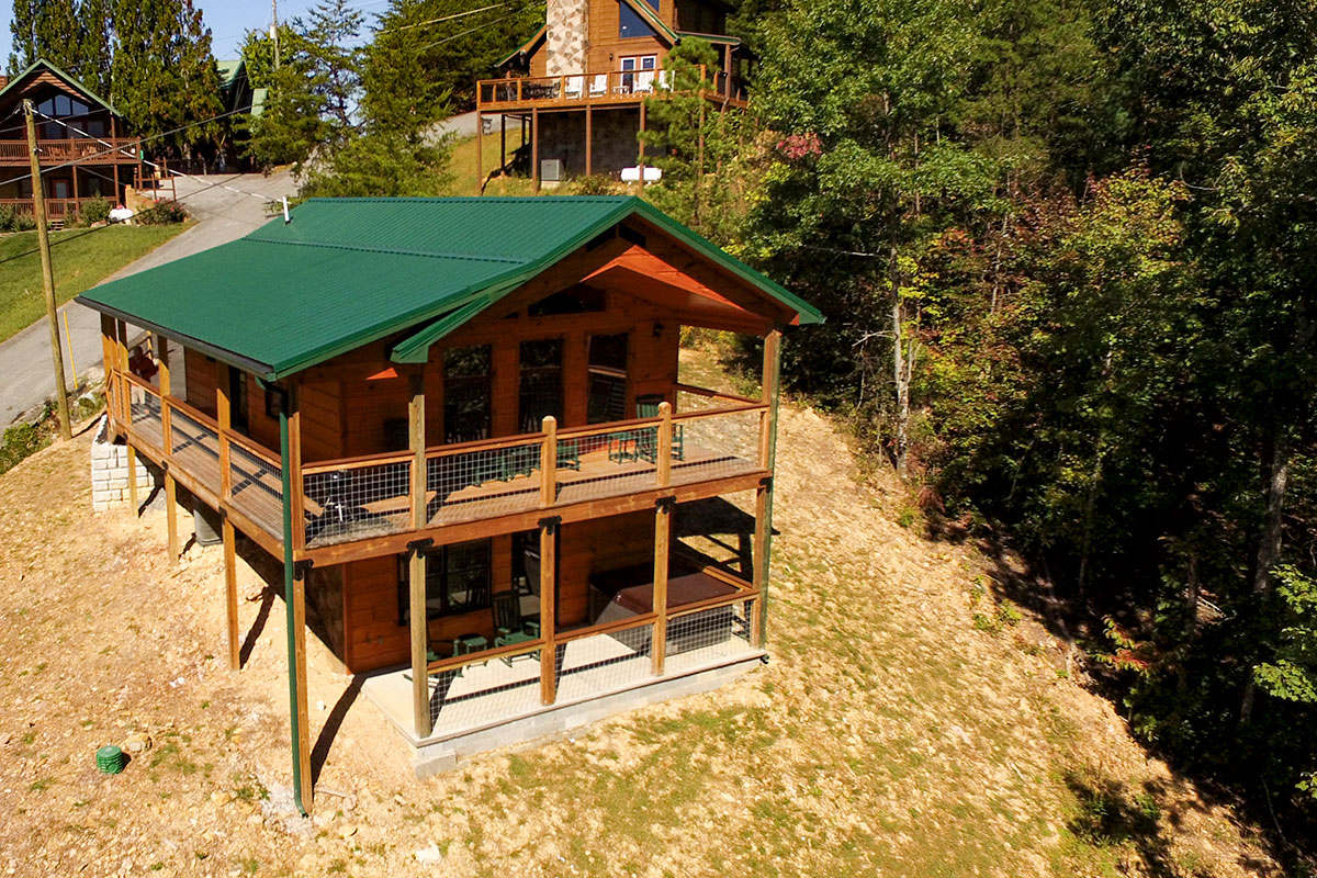 Hiker\'s Ridge Cabin image 01