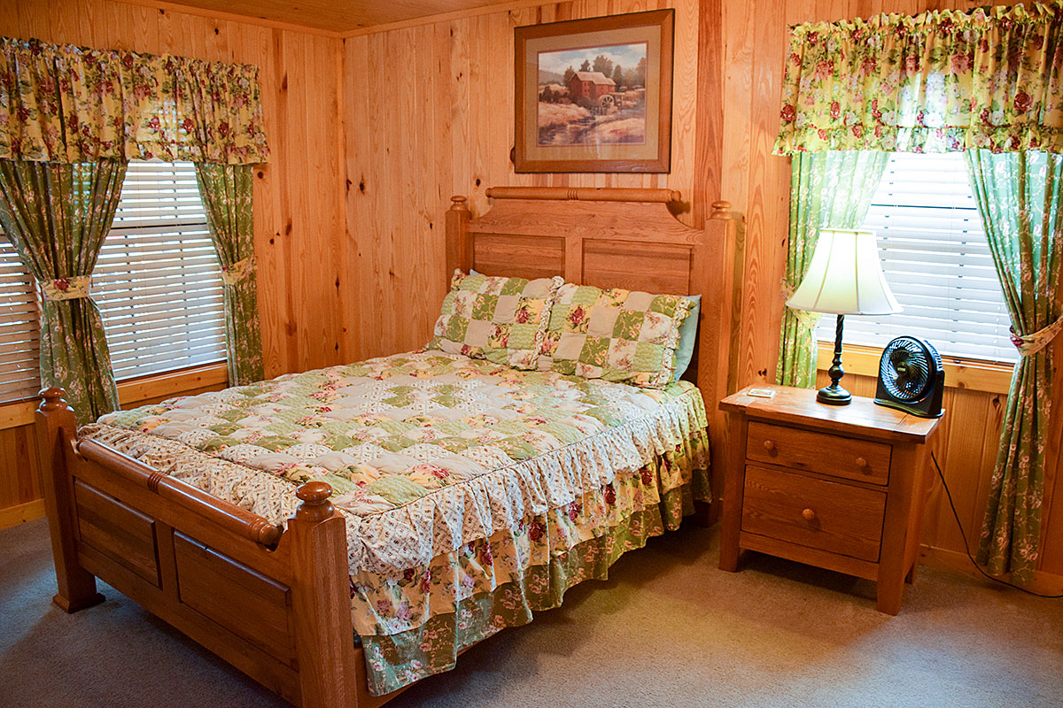 Weeks Worth Cabin image 10