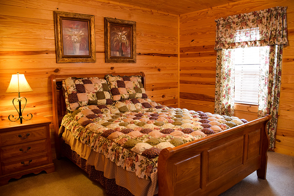 Weeks Worth Cabin image 12