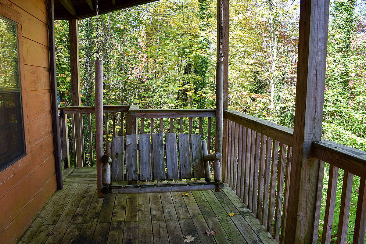 Weeks Worth Cabin image 26