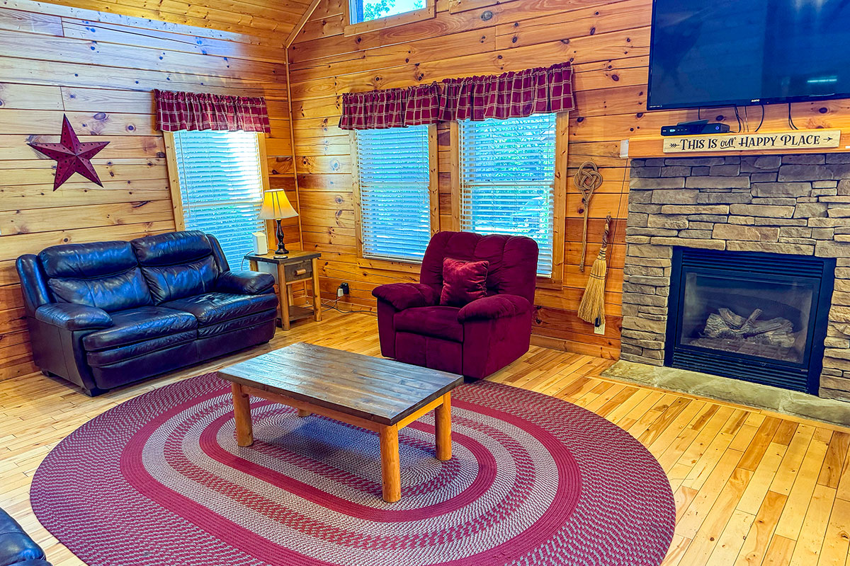 Whisperwind Cabin image 03